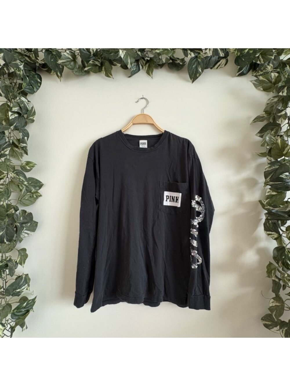 Victoria’s Secret Pink Graphic Long Sleeve Crewneck Shirt Black Size L